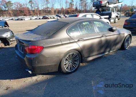 2013 BMW M5 z USA, uszkodzony, nr VIN WBSFV9C53DC773680